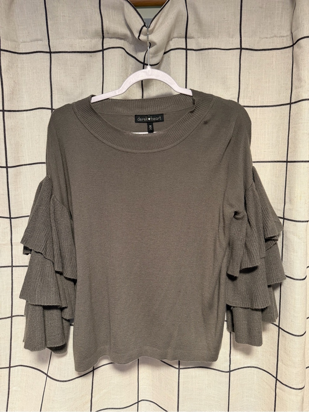 derek heart grey Ruffle-Sleeve Knit Top